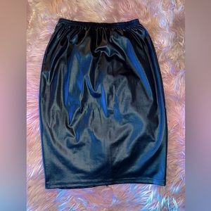 Plain short Leather skirt